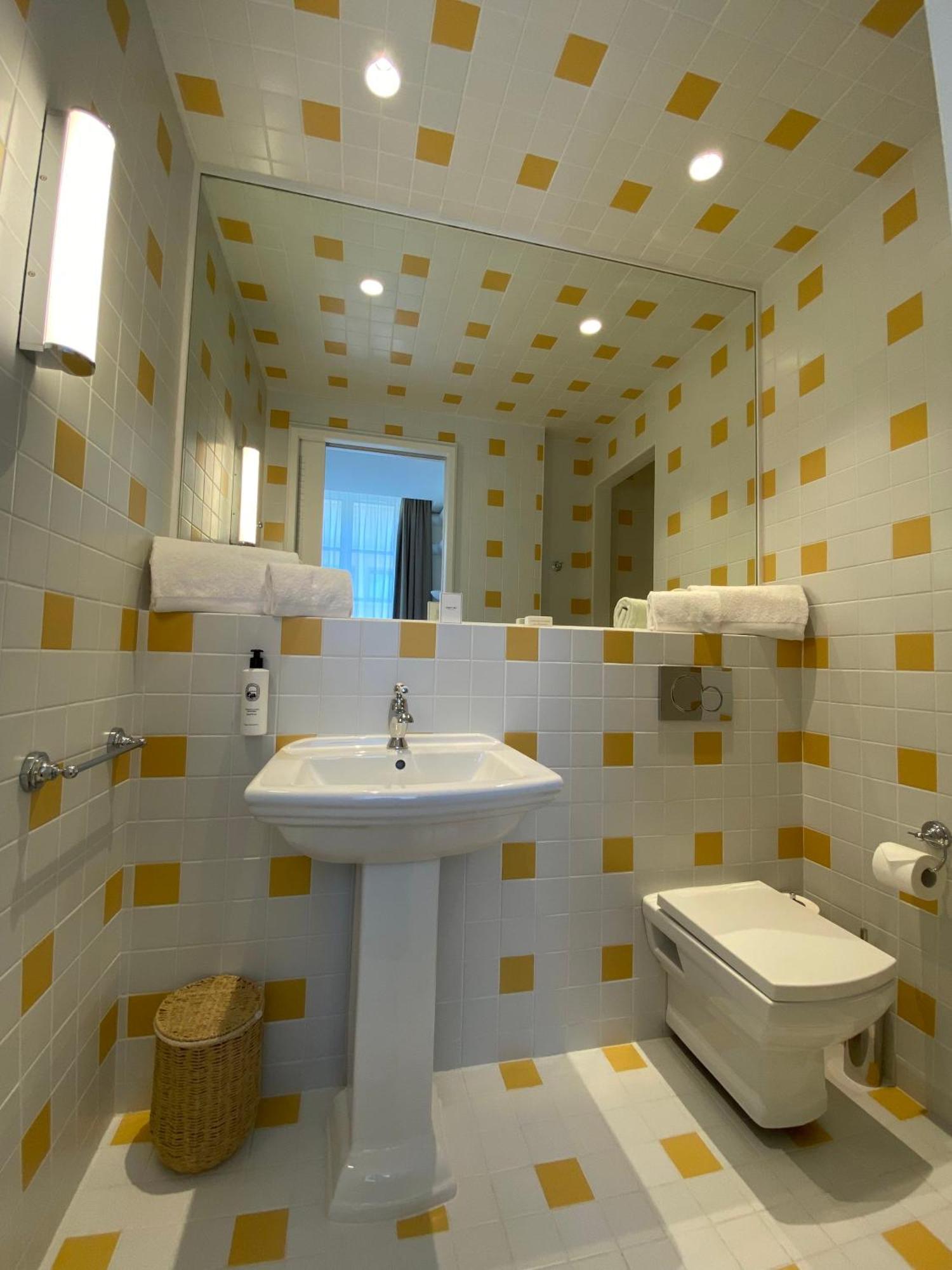 Hotel Lilou Hyères Exteriér fotografie